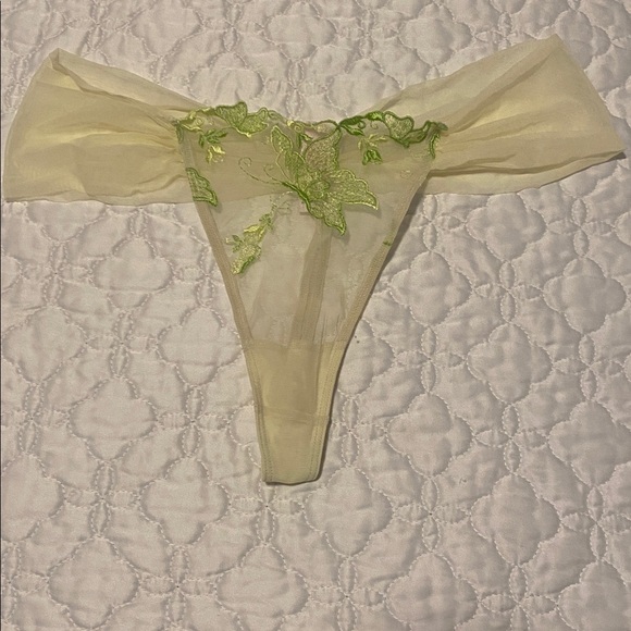 Victoria's Secret Sheer Green Floral Bra, 38C, with matching pantie, size large. - Picture 12 of 15